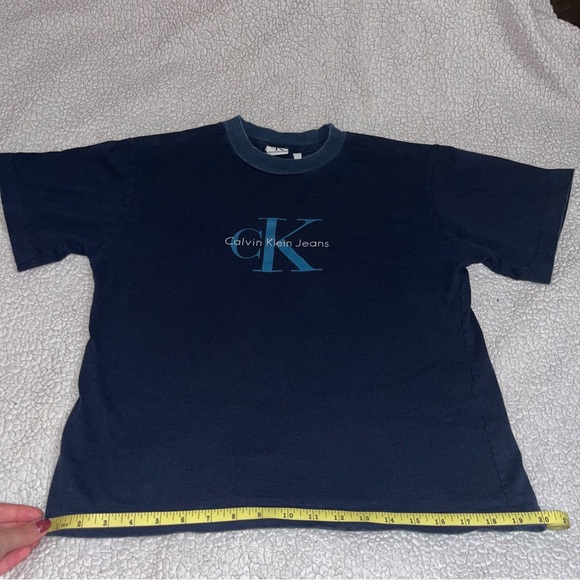 Calvin Klein Tee - Picture 7 of 8